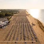 Cozy With Terrace Apartment Bibione