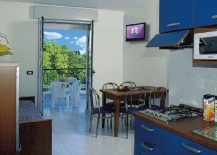 Cozy With Terrace דירה