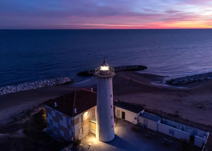 Cozy With Terrace 公寓